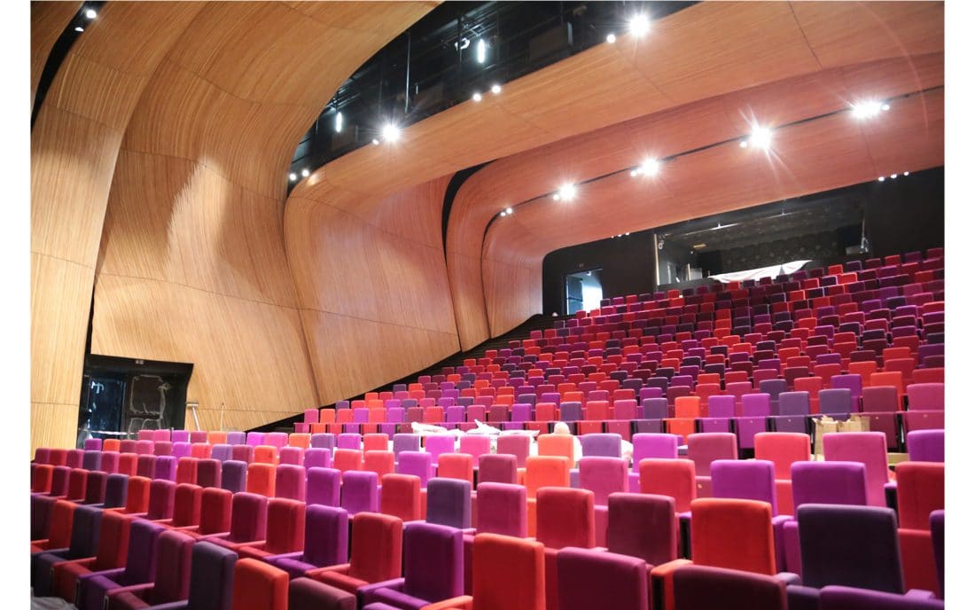 auditorium en rotin